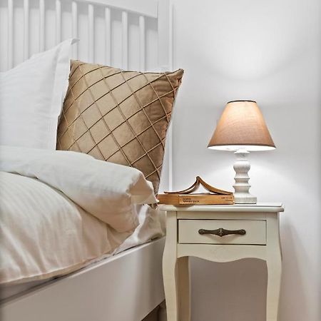 Sudului 303 By Mrg Apartments Bucarest Esterno foto
